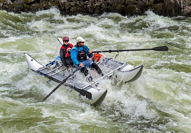 white water rafting, cataraft, rapids, paddle jacket, dry suit
What to Wear for Whitewater Rafting in the Cold (2023)